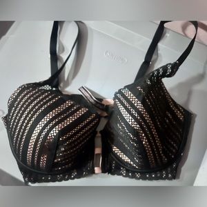 Victoria’s Secret 36DD Bra